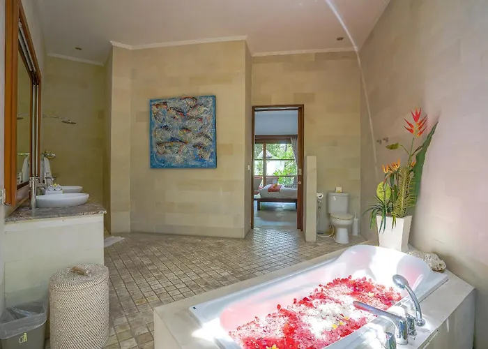 Suliac - Luxurious Private 3br In Villa